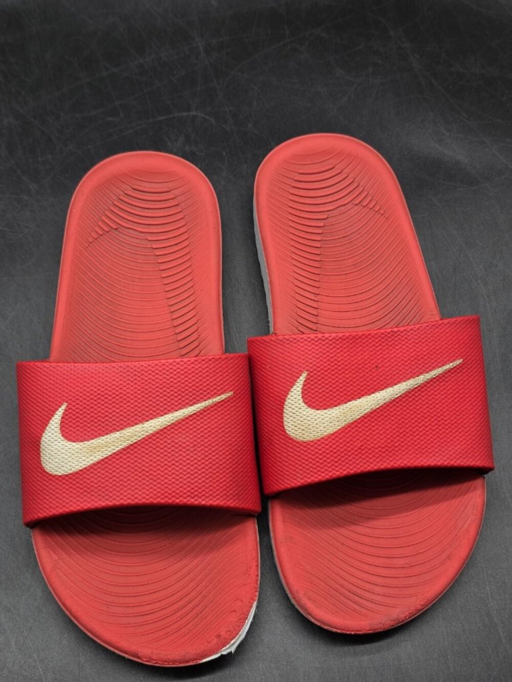 Nike Sandals Shoes Youth Size 5Y Red Slide 819352-600 Casual Comfort Damage